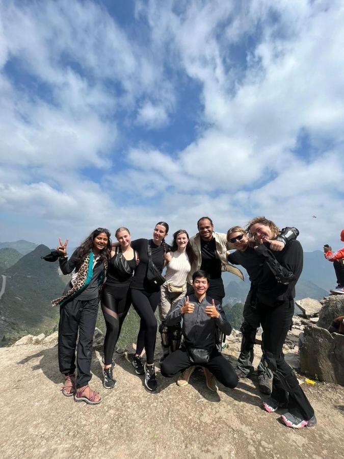 Hg Hostel Provide Tours & Motorbikes Ha Giang Exterior photo